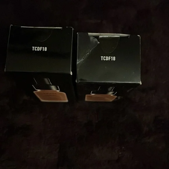 2PC/NYX Total Control Drop Foundation color 18 - Picture 2 of 3